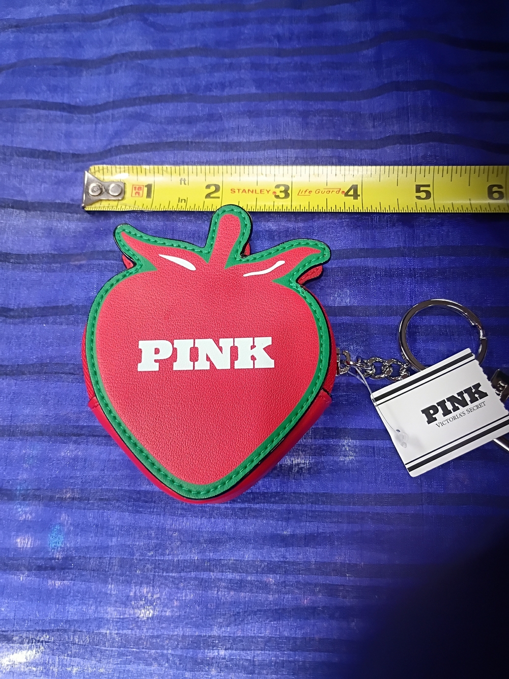 π VICTORIA'S SECRET PINK Strawberry Coin Pouch Keychain - Red with Green Trim - Picture 6 of 7